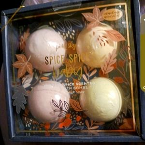 Pumpkin Spice Bath Bombs